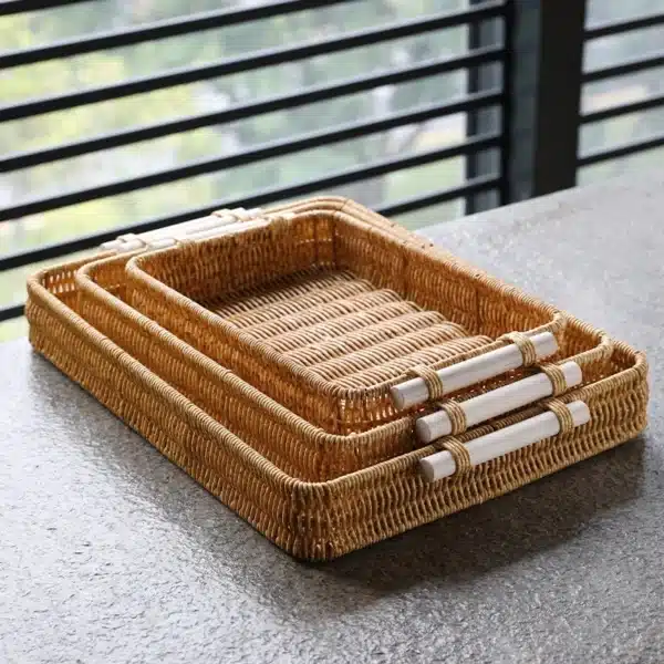 Cesta retangular de pão de café da manhã
